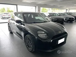 Nero Usata 2024 Mini Cooper Classic Due volumi | 22.900 € (Buon prezzo)