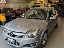 Grigio Usata 2007 Opel Astra Station wagon | 2450 € (Buon prezzo)