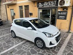 Bianco Usata 2019 Hyundai i10 Advanced Due volumi | 7900 € (Buon prezzo)