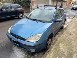 Usata 2001 Ford Focus Due volumi | 1000 € (Ottimo prezzo)