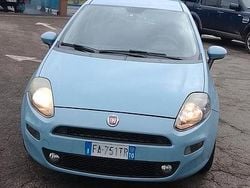 Blu Usata 2015 Fiat Punto Tre volumi | 2950 € (Buon prezzo)