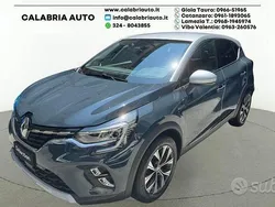 Blu/azzurro(met.) Usata 2022 Renault Captur Intens SUV | 18.500 € (Buon prezzo)