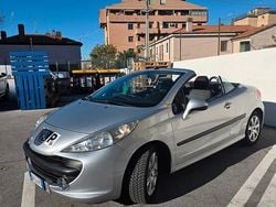 Grigio Usata 2007 Peugeot 207 Cabrio | 2400 €
