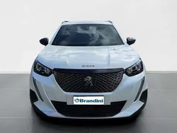 Bianco perlato Usata 2023 Peugeot 2008 Allure SUV | 17.400 € (Buon prezzo)