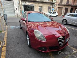 Usata 2011 Alfa Romeo Giulietta Tre volumi | 4000 € (Buon prezzo)