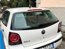 Bianco Usata 2007 VW Polo Trendline Due volumi | 2300 € (Buon prezzo)