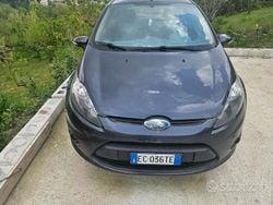 Verde Usata 2010 Ford Fiesta Due volumi | 3000 € (Buon prezzo)