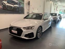 Bianco ghiaccio metallizzato Usata 2022 Audi A4 Comfort Station wagon | 37.000 € (Molto cara)