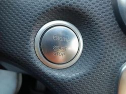 Nero Usata 2018 Mercedes A180 Tre volumi | 13.900 €