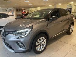 Grigio Usata 2021 Renault Captur Zen SUV | 16.900 € (Molto cara)