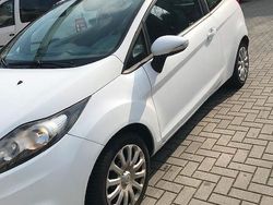 Bianco Usata 2011 Ford Fiesta Titanium Due volumi | 3400 € (Ottimo prezzo)