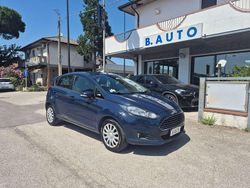 Blu/azzurro Usata 2015 Ford Fiesta Due volumi | 5900 € (Buon prezzo)