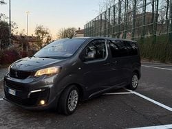Grigio Usata 2017 Peugeot Traveller Furgone | 19.900 €