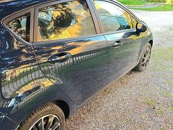 Blu Usata 2013 Ford Fiesta Due volumi | 7000 € (Cara)