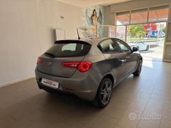 Grigio Usata 2017 Alfa Romeo Giulietta Super Due volumi | 11.990 € (Ottimo prezzo)