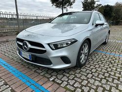 Argento Usata 2019 Mercedes A180 Business Tre volumi | 19.800 € (Buon prezzo)