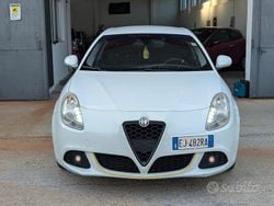 Bianco Usata 2012 Alfa Romeo Giulietta Exclusive Due volumi | 4900 € (Buon prezzo)