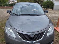 Grigio Usata 2017 Lancia Ypsilon Gold Due volumi | 7900 €