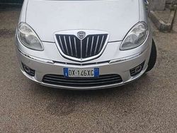 Grigio Usata 2009 Lancia Musa Monovolume | 2950 € (Buon prezzo)