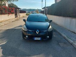 Nero Usata 2015 Renault Clio IV Tre volumi | 74.900 €