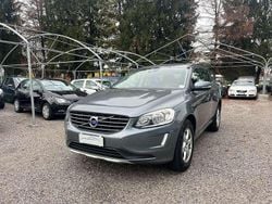 Grigio Usata 2017 Volvo XC60 Business Edition SUV | 17.900 € (Super prezzo)