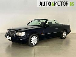Blu Usata 1995 Mercedes E200 Cabrio | 18.400 €