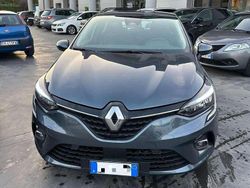 Grigio Usata 2022 Renault Clio V Business Tre volumi | 12.000 € (Buon prezzo)