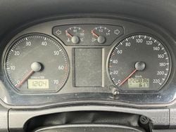 Rosso Usata 2006 VW Polo Comfortline Due volumi | 2600 € (Buon prezzo)