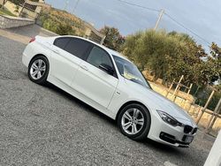 Bianco Usata 2014 BMW 318 Sport Line Tre volumi | 15.300 € (Molto cara)