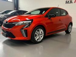 Arancione Usata 2024 Renault Clio V Evolution Tre volumi | 14.900 € (Buon prezzo)