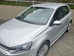Grigio Usata 2017 VW Polo Highline Tre volumi | 9900 € (Buon prezzo)