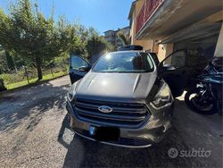 Grigio Usata 2017 Ford Kuga ST-Line SUV | 14.200 € (Buon prezzo)