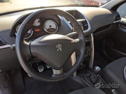 Grigio Usata 2007 Peugeot 207 Tre volumi | 2800 €