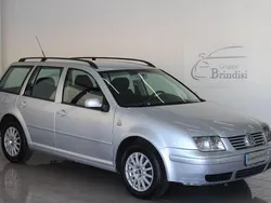 Grigio chiaro Usata 2005 VW Bora Trendline Tre volumi | 1900 € (Cara)