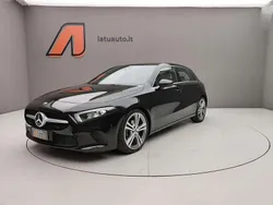 Nero cosmo Usata 2020 Mercedes A180 Due volumi | 19.990 € (Ottimo prezzo)