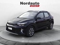 Grigio Usata 2024 Kia Stonic Urban SUV | 15.900 € (Buon prezzo)