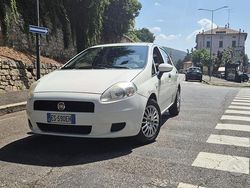 Bianco Usata 2011 Fiat Punto Tre volumi | 2000 € (Ottimo prezzo)