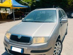 Grigio Usata 2008 Skoda Fabia Station wagon | 2500 € (Buon prezzo)