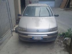Grigio Usata 2000 Fiat Punto Due volumi | 800 €