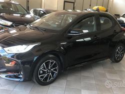 Nero Usata 2021 Toyota Yaris Hybrid Trend Tre volumi | 17.490 € (Buon prezzo)