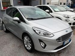 Grigio Usata 2019 Ford Fiesta Tre volumi | 10.500 € (Buon prezzo)