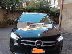 Nero Usata 2022 Mercedes B180 Monovolume | 20.000 €