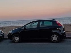 Nero Usata 2007 Fiat Grande Punto Dynamic Due volumi | 2800 € (Ottimo prezzo)