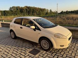 Usata 2009 Fiat Grande Punto Due volumi | 5000 €