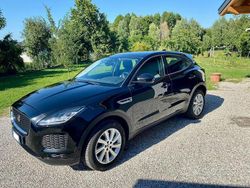 Usata 2018 Jaguar E-Pace SE SUV | 19.000 € (Buon prezzo)