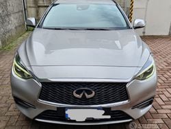 Grigio Usata 2016 Infiniti Q30 Due volumi | 15.500 € (Molto cara)