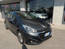 Grigio Usata 2017 Peugeot 208 Due volumi | 8500 € (Buon prezzo)