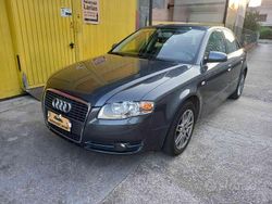 Grigio(met.) Usata 2006 Audi A4 Tre volumi | 2900 € (Ottimo prezzo)