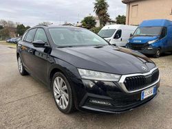 Nero Usata 2021 Skoda Octavia Executive Station wagon | 11.800 € (Ottimo prezzo)