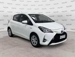 Bianco Usata 2019 Toyota Yaris Hybrid Business Edition Tre volumi | 11.800 € (Buon prezzo)